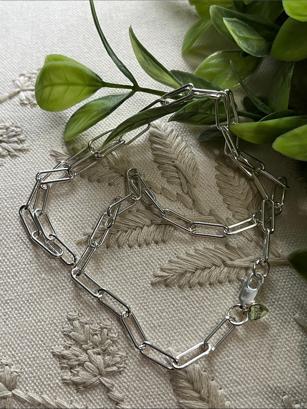 Sterling Paper Clip Chain 20” Necklace
New with Tags 925 Silver Jewelry - Picture 2 of 8